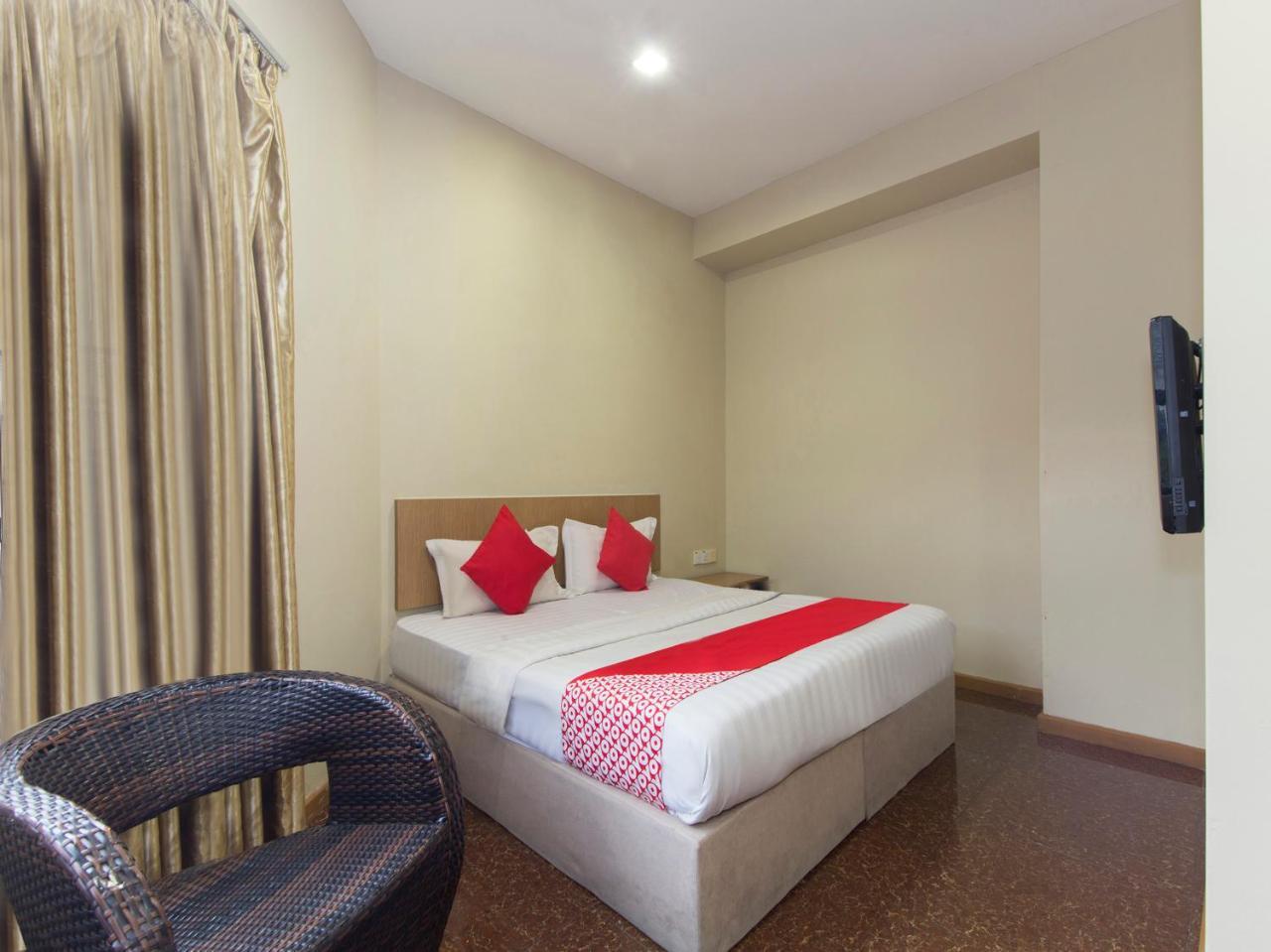 Oyo 422 Hotel Reno Kuala Lumpur Exterior foto