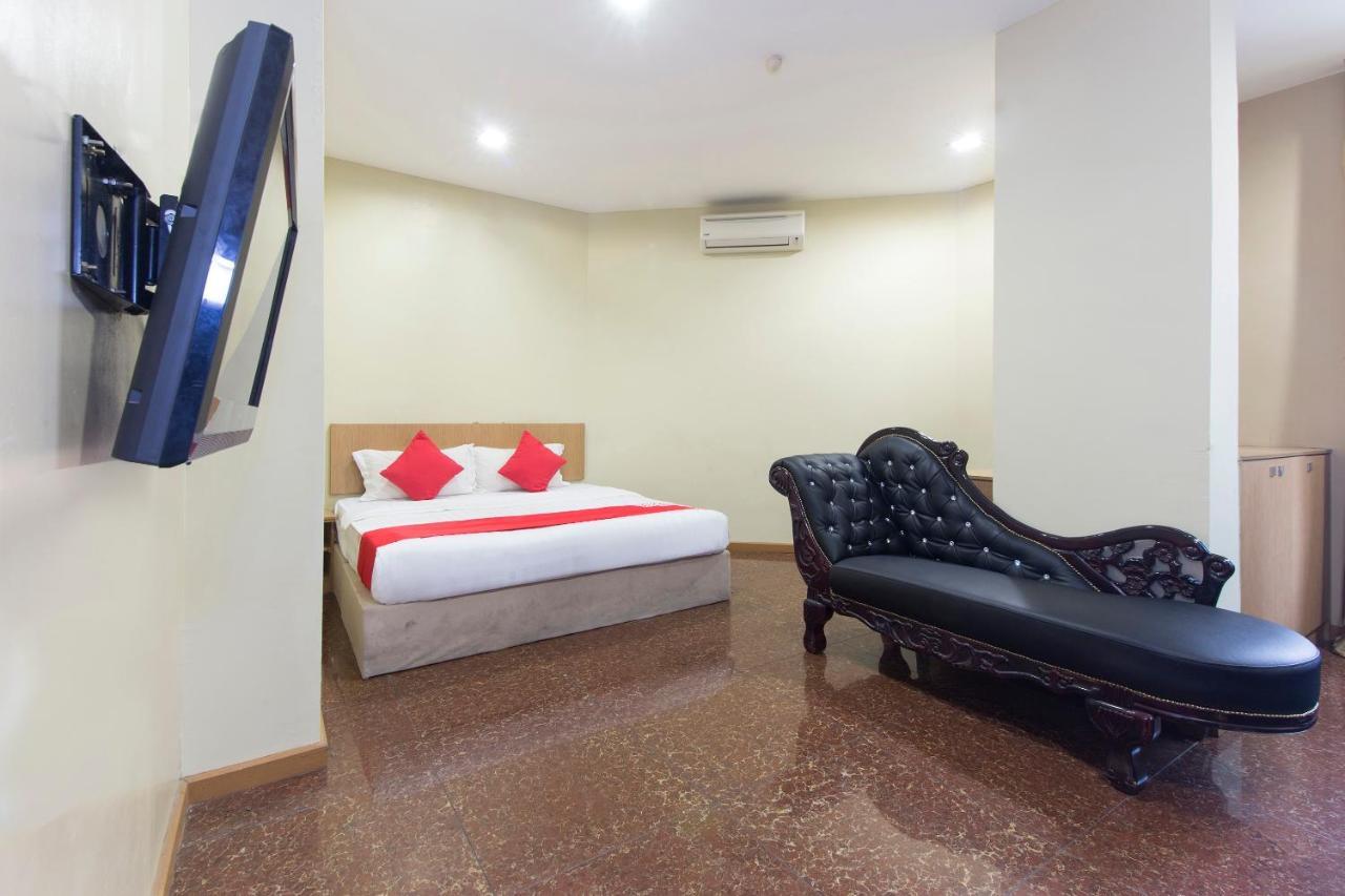 Oyo 422 Hotel Reno Kuala Lumpur Exterior foto