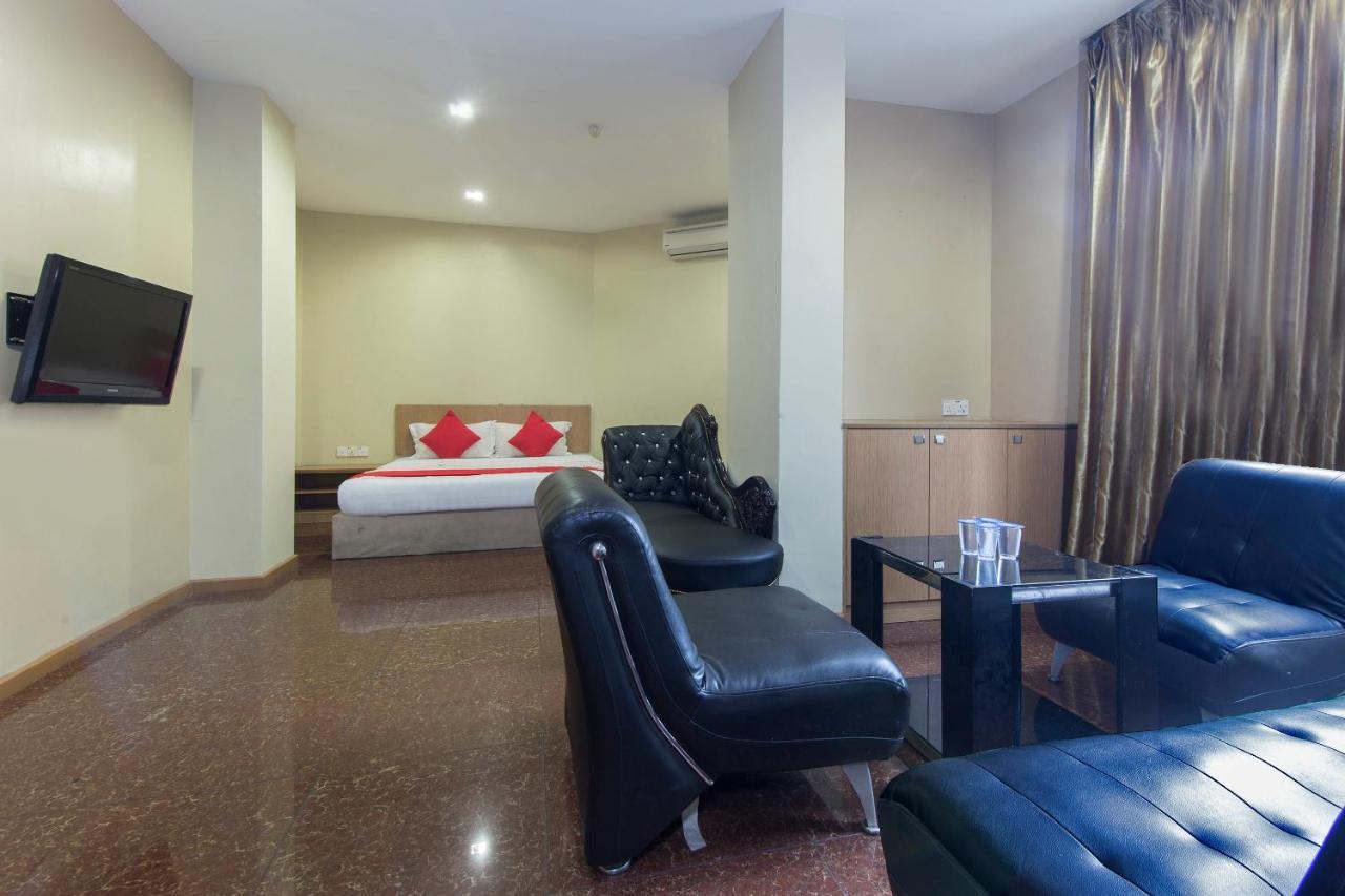 Oyo 422 Hotel Reno Kuala Lumpur Exterior foto